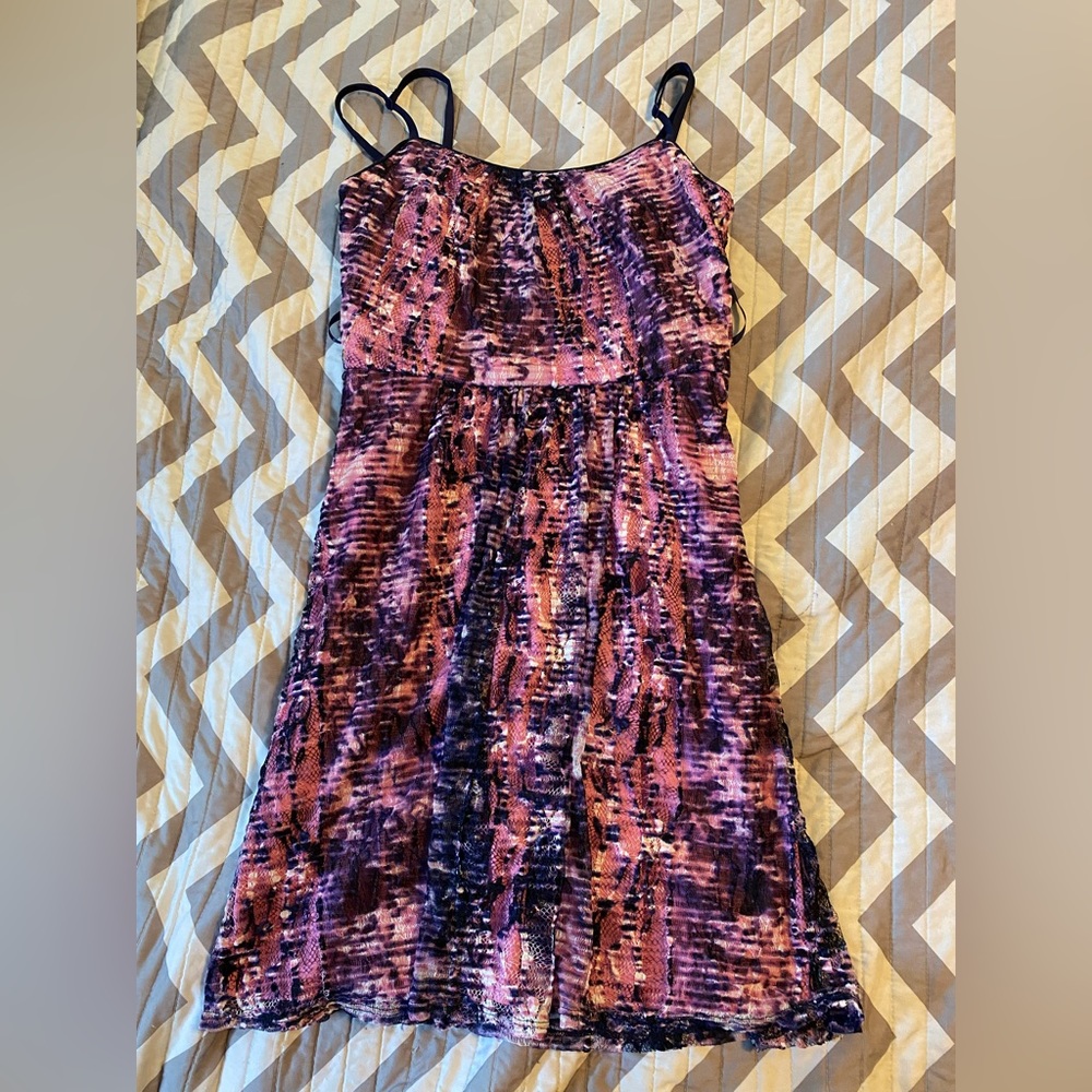 New with tags women’s M dress Le Chateau